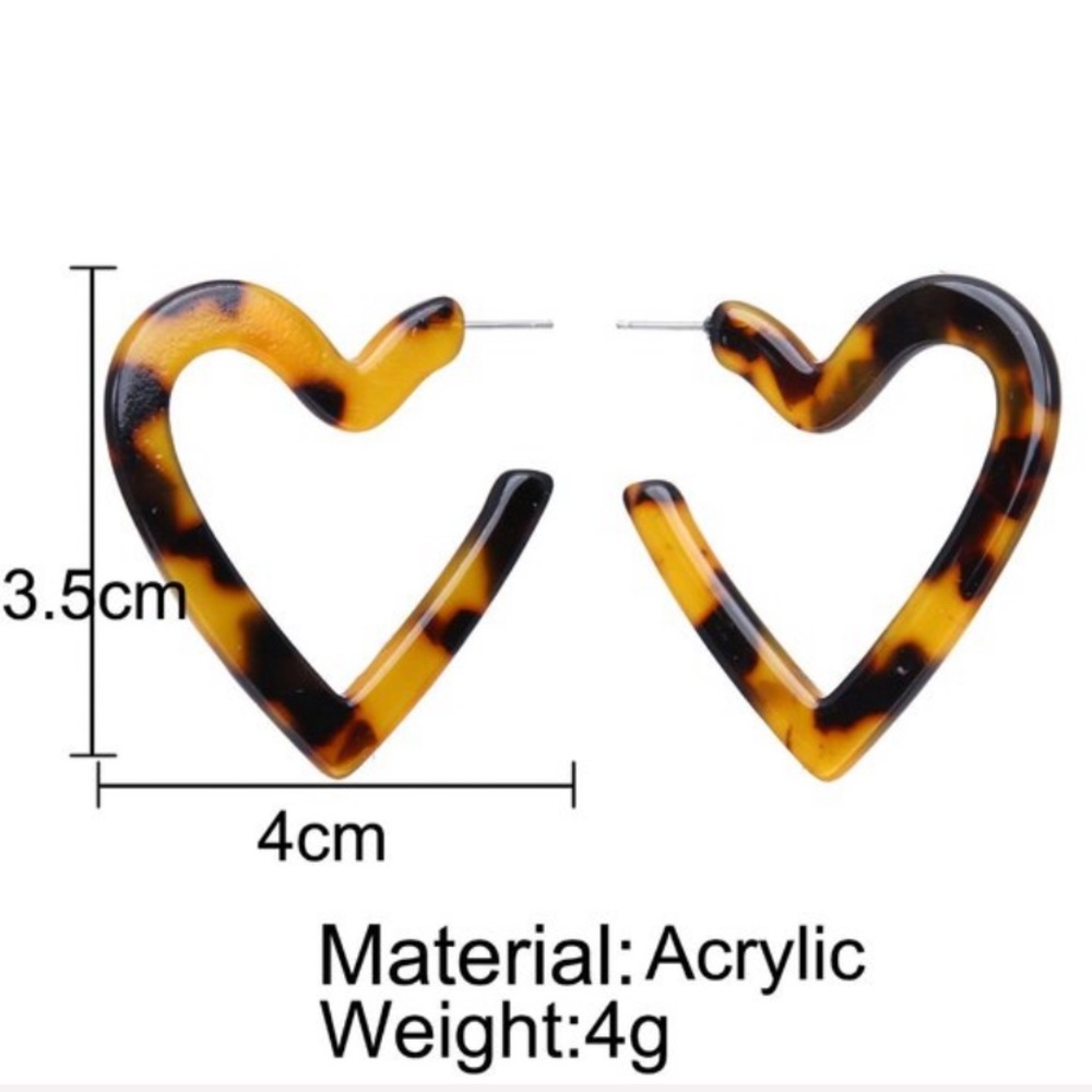 Tortoise shell Heart Hoop Earrings - Picture 7 of 9